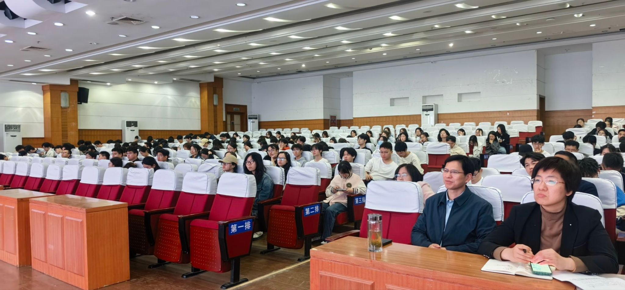 青春创新创业论坛|英国365集团举办全国大学生统计建模作品核心要素与应对策略讲座